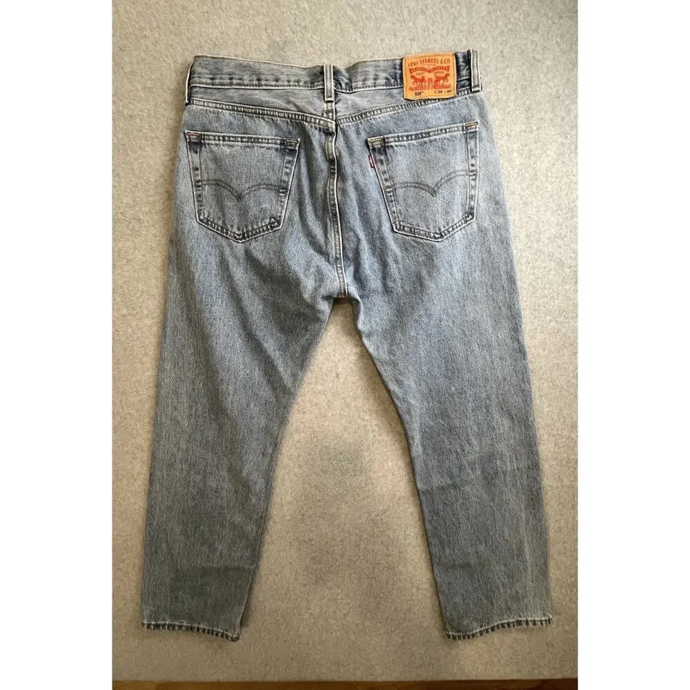 Levi's 505 Men's Light Wash Blue Denim Straight Jeans Size 35 x 30 Regular Fit
